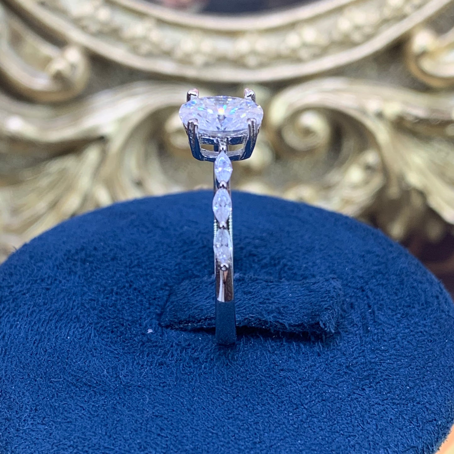 (Lee)「Buy 1 get 1 band ring for free」1-2CT Moissanite 925 Sterling Silver Ring