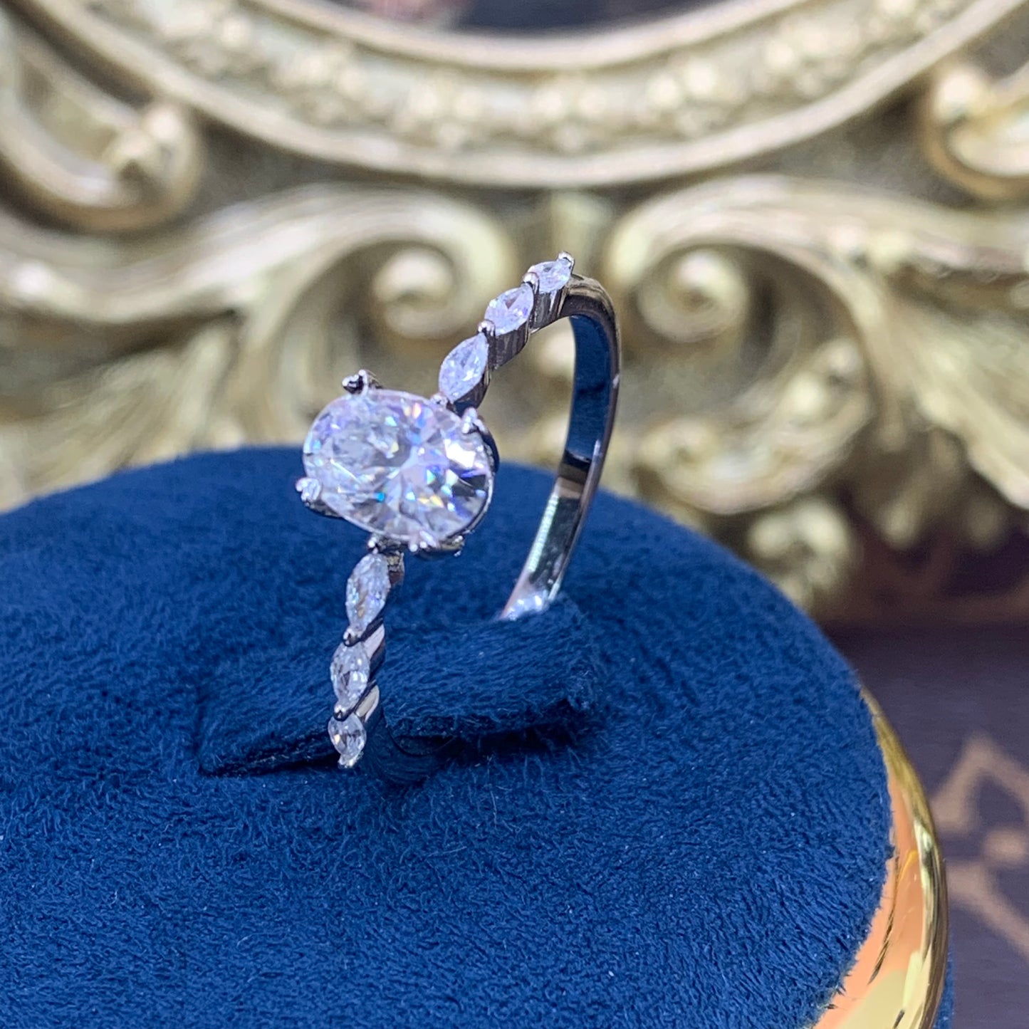 (Lee)「Buy 1 get 1 band ring for free」1-2CT Moissanite 925 Sterling Silver Ring