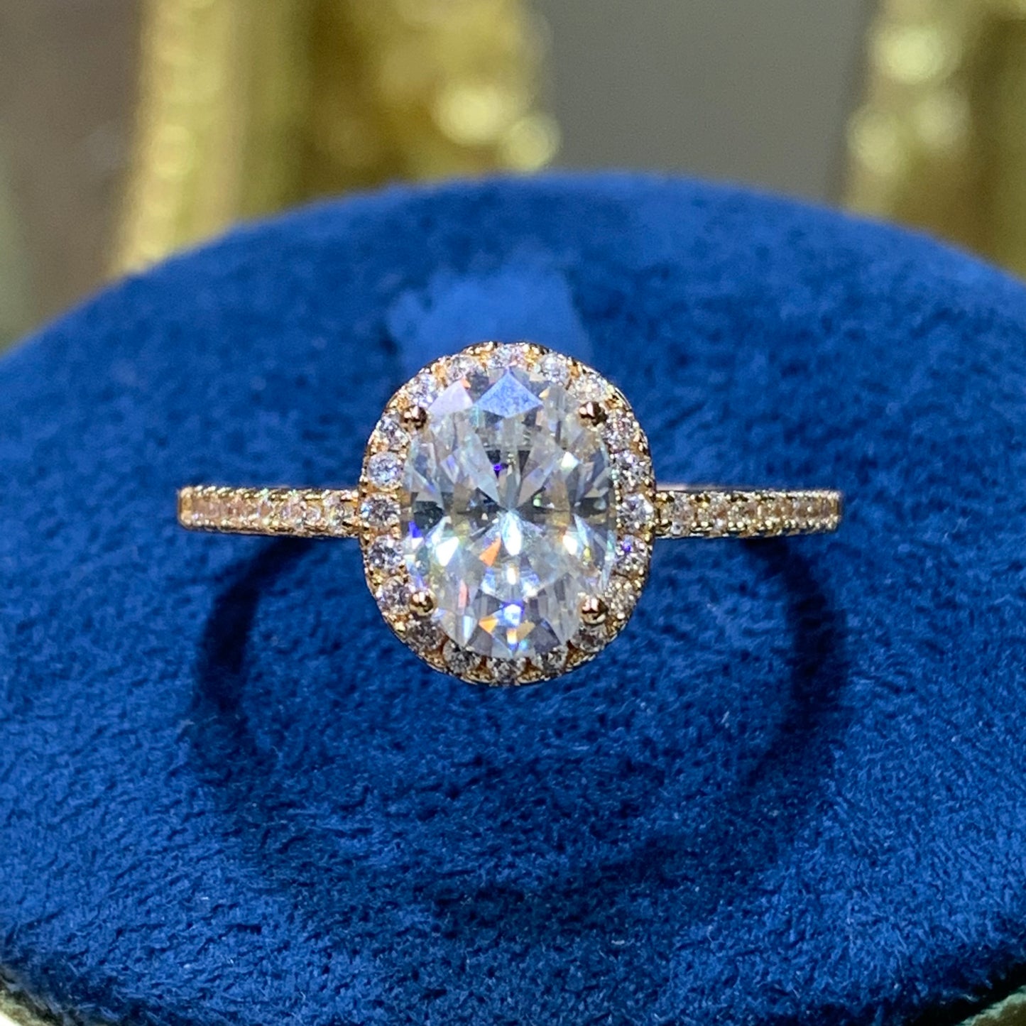 (Ona) 「Buy 1 get 1 Vshape band ring for free」rose gold 18K plated 1.5CT Moissanite gemstone ring