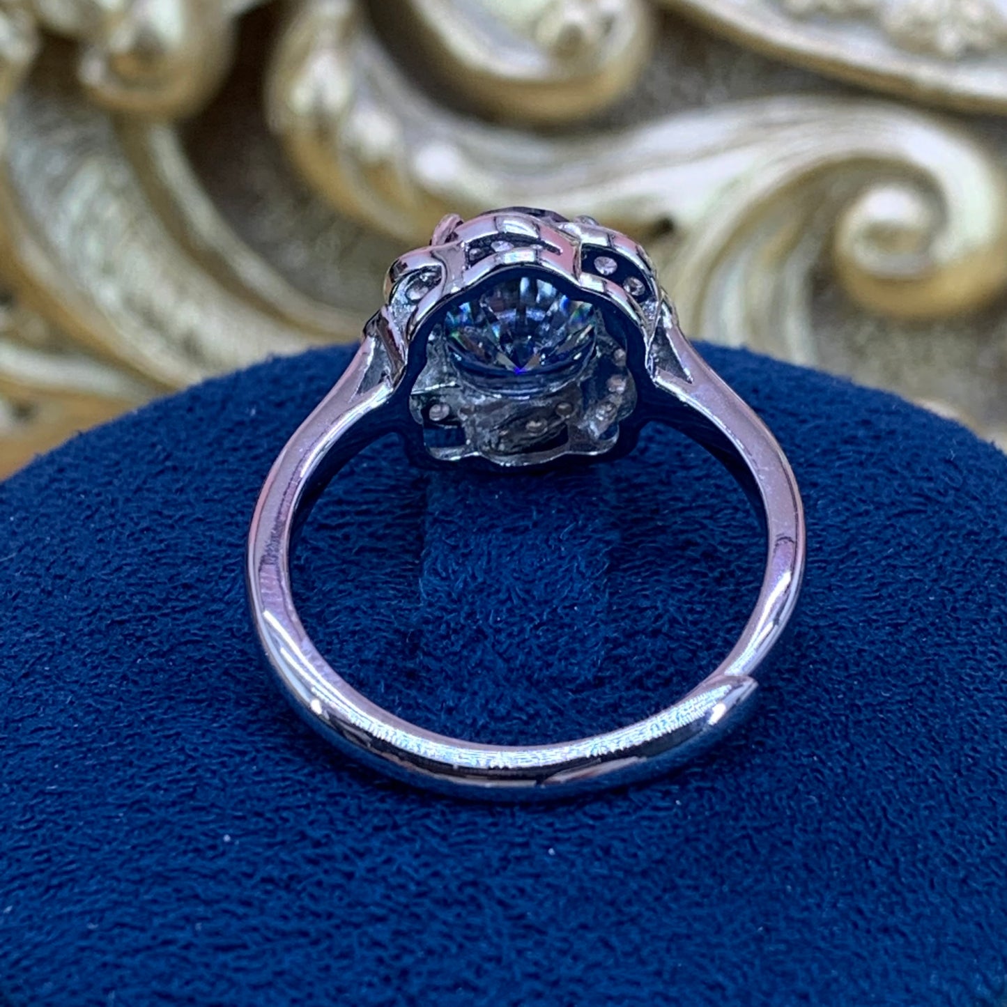 (Doreen) 「Buy 1 get 1 band ring for free」2CT Moissanite 925 Sterling Silver Ring