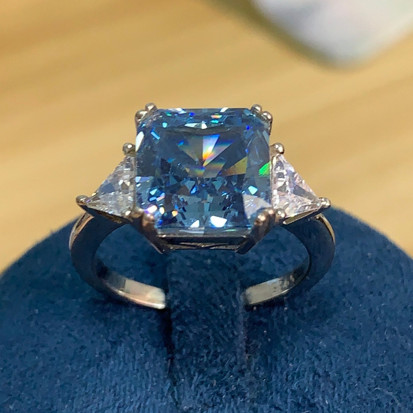 (Suri)「Buy 1 get 1 band ring for free」6CT Artificial Gemstone 925 Sterling Silver Ring