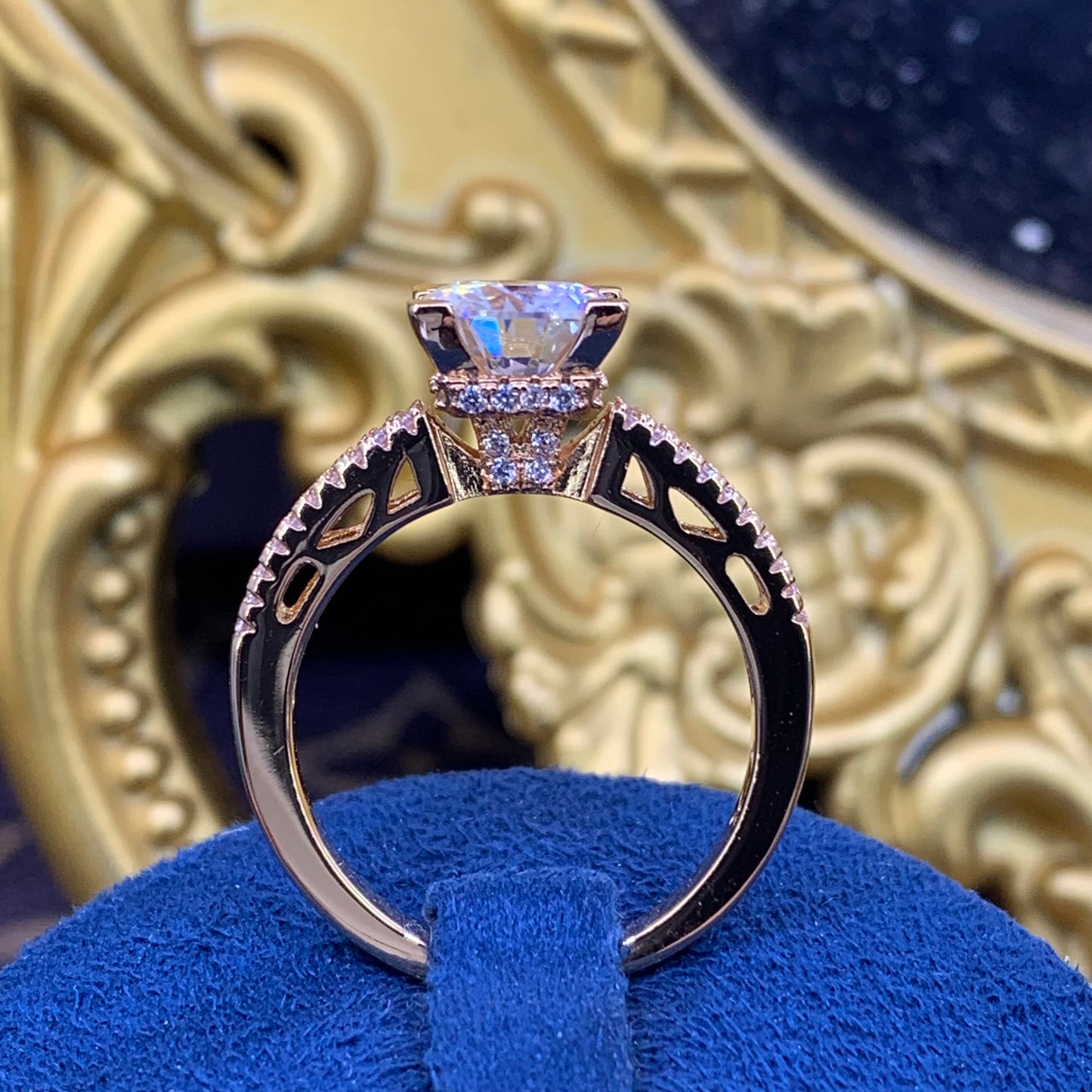 (EIFFEL TOWER) 「Buy 1 get 1 Kalei band ring for free」2CT Moissanite 18K Rose Gold Plated Ring