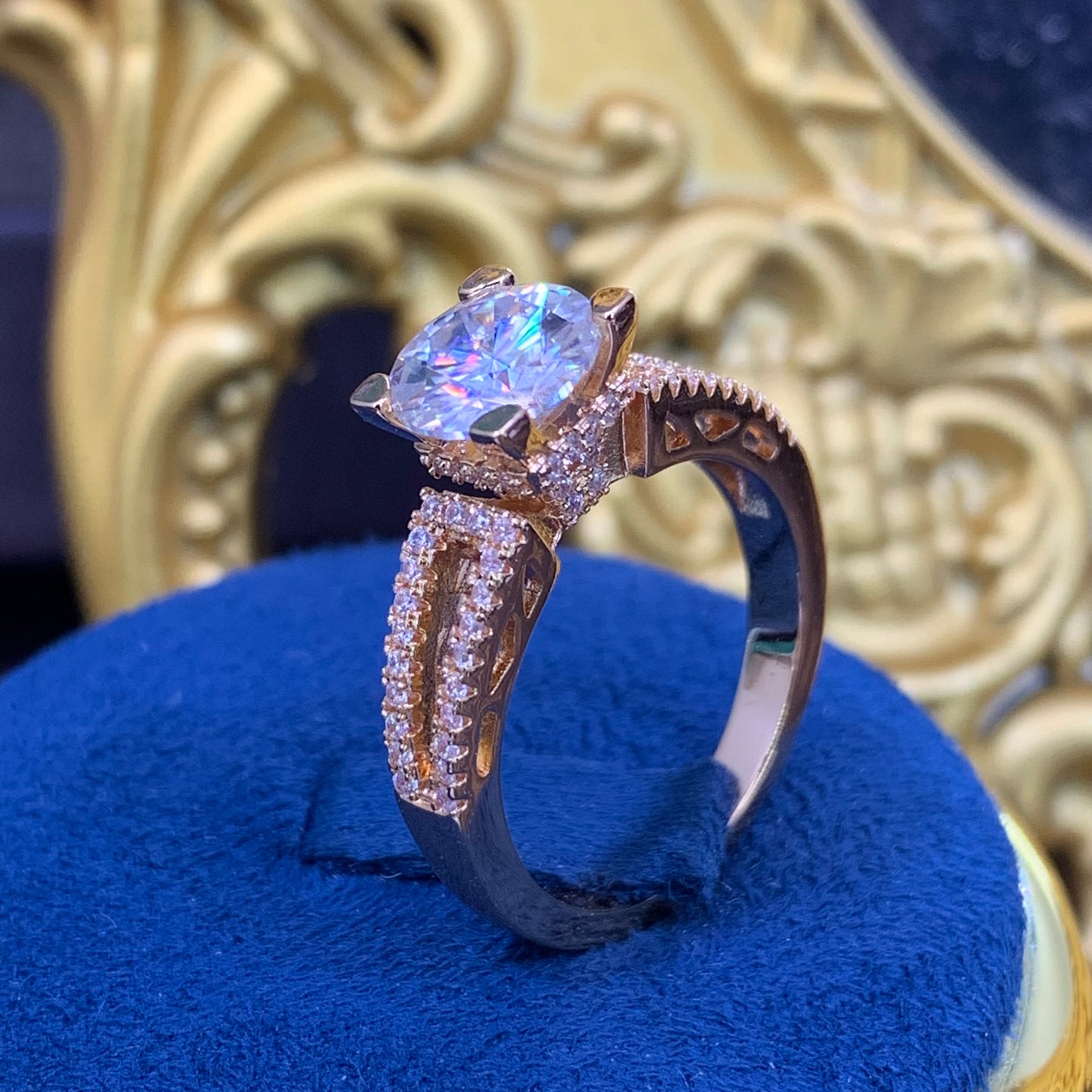 (EIFFEL TOWER) 「Buy 1 get 1 Kalei band ring for free」2CT Moissanite 18K Rose Gold Plated Ring