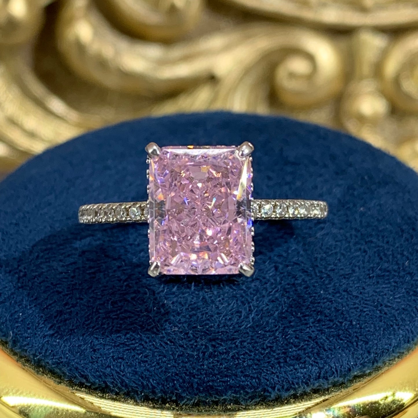 (Barbie) 「Buy 1 get 1 band ring for free」4CT Cube zircon Gemstone ring